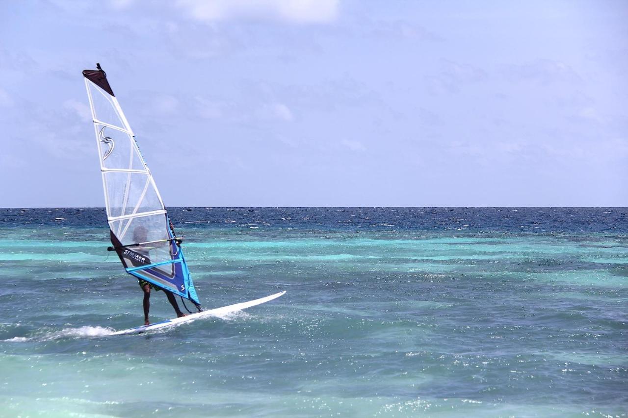 Kaani Village & Spa Maafushi Exteriör bild